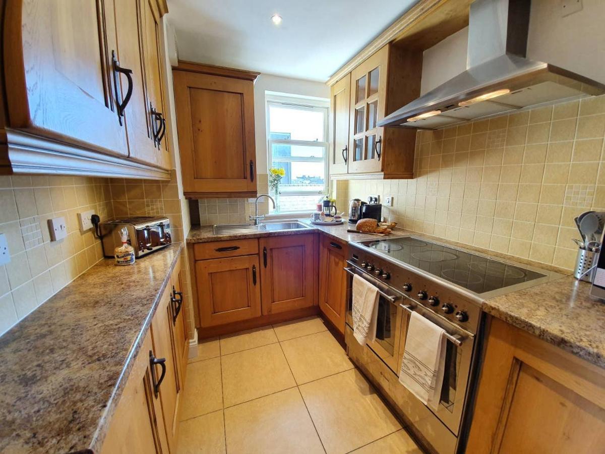 Stylish Flat In Central Tenby & Free Parking Zewnętrze zdjęcie